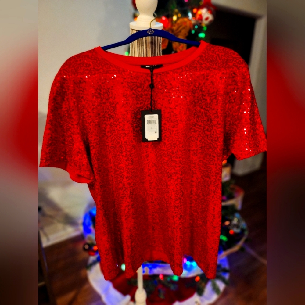 DKNY red sparkle short sleeve shirt. Size XL